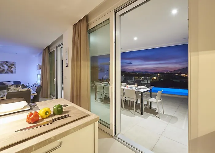 Villa Trogir * 特罗吉尔