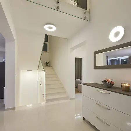 别墅 Villa Trogir *