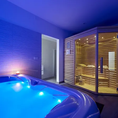 Villa Trogir 特罗吉尔