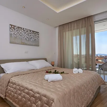 Villa Trogir 别墅 特罗吉尔