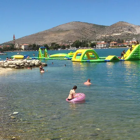 Villa Trogir 别墅 特罗吉尔
