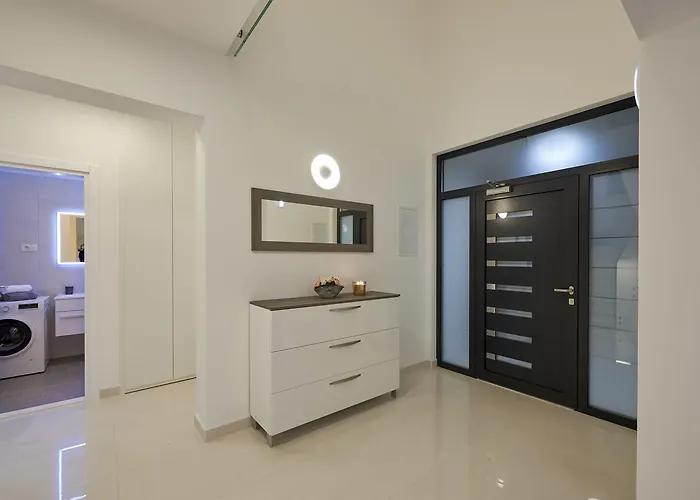 Villa Trogir וילה