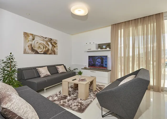 וילה Villa Trogir טרוגיר